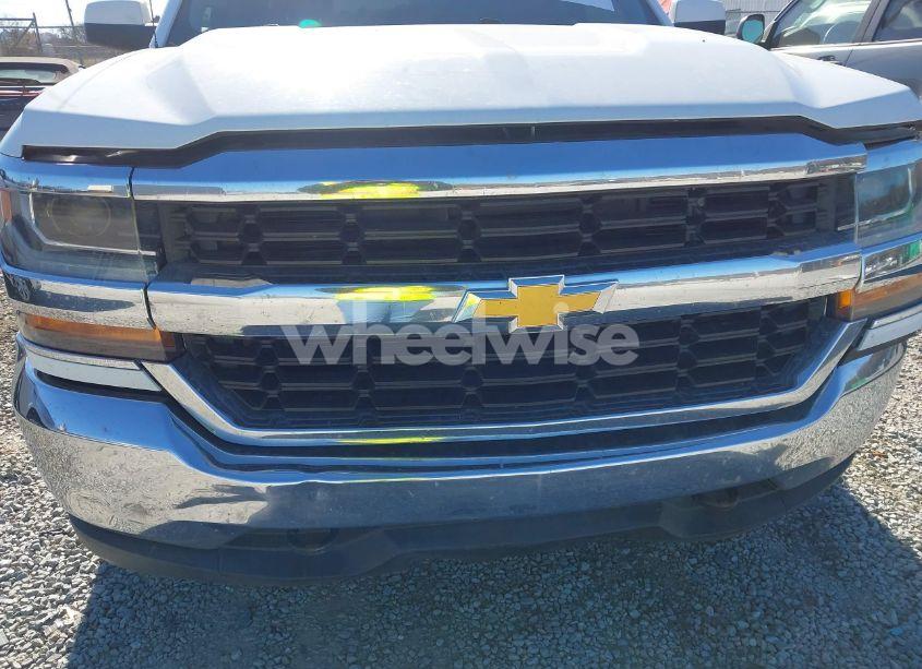 Photo 10 of 2017 Chevrolet Silverado 1500 1LT (VIN 3GCUKREC8HG432927)