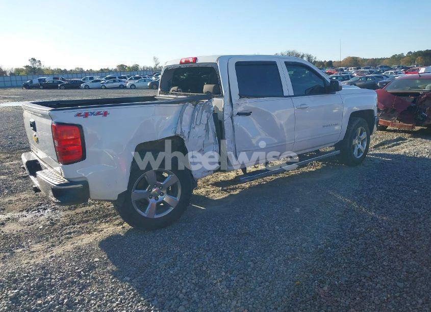 Photo 4 of 2017 Chevrolet Silverado 1500 1LT (VIN 3GCUKREC8HG490827)