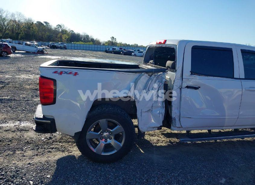 Photo 6 of 2017 Chevrolet Silverado 1500 1LT (VIN 3GCUKREC8HG490827)