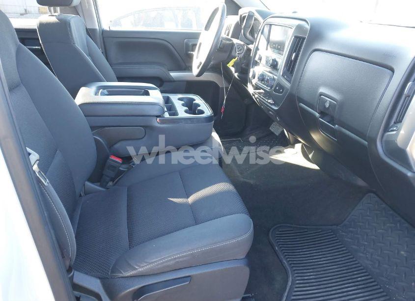 Photo 5 of 2017 Chevrolet Silverado 1500 2LT (VIN 3GCUKREC8HG508355)