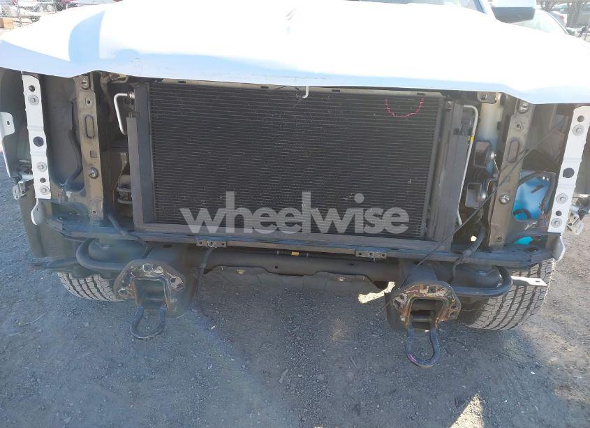 Photo 6 of 2017 Chevrolet Silverado 1500 2LT (VIN 3GCUKREC8HG508355)