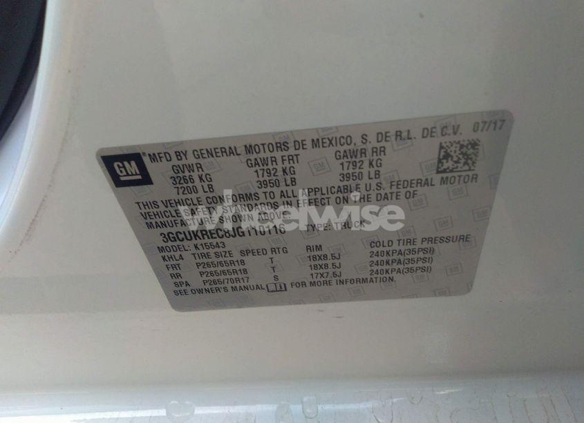 Photo 9 of 2018 Chevrolet Silverado 1500 2LT (VIN 3GCUKREC8JG110116)