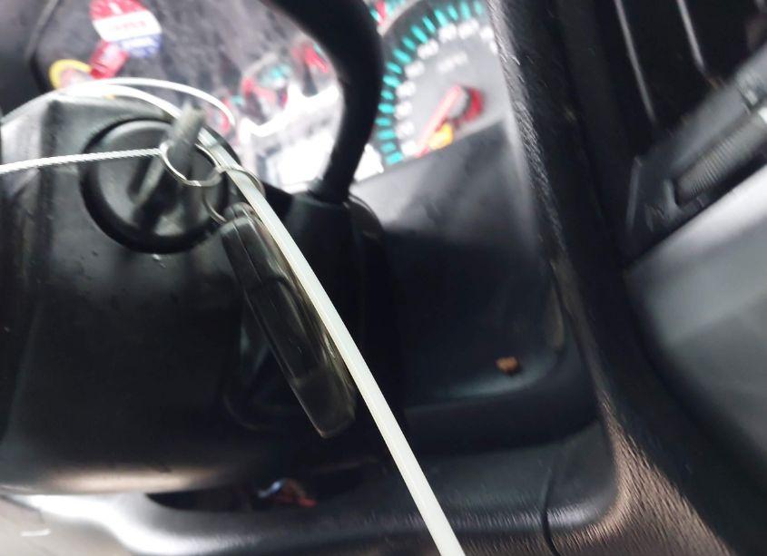 Photo 11 of 2018 Chevrolet Silverado 1500 2LT (VIN 3GCUKREC8JG210037)