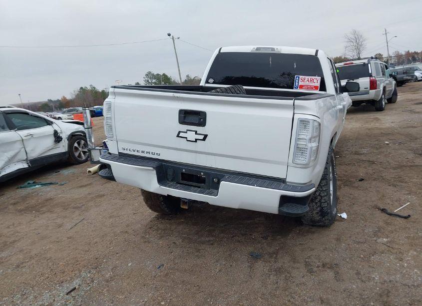 Photo 16 of 2018 Chevrolet Silverado 1500 2LT (VIN 3GCUKREC8JG210037)