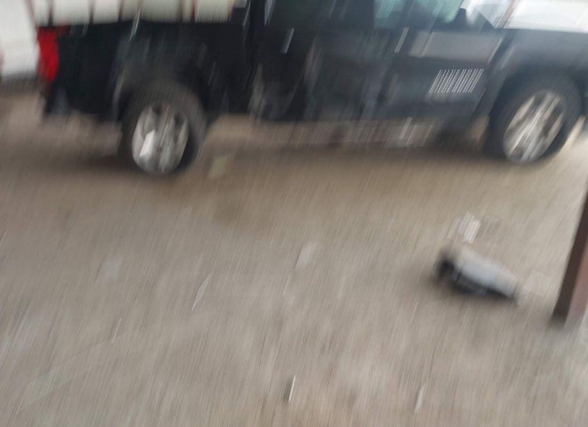 Photo 13 of 2018 Chevrolet Silverado 1500 2LT (VIN 3GCUKREC8JG449183)