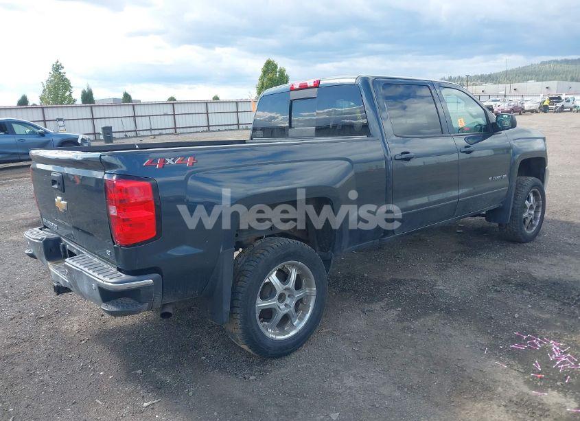 Photo 4 of 2018 Chevrolet Silverado 1500 1LT (VIN 3GCUKREC8JG552555)