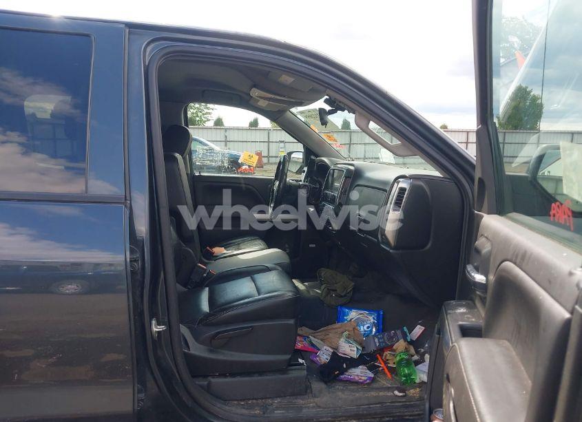 Photo 5 of 2018 Chevrolet Silverado 1500 1LT (VIN 3GCUKREC8JG552555)