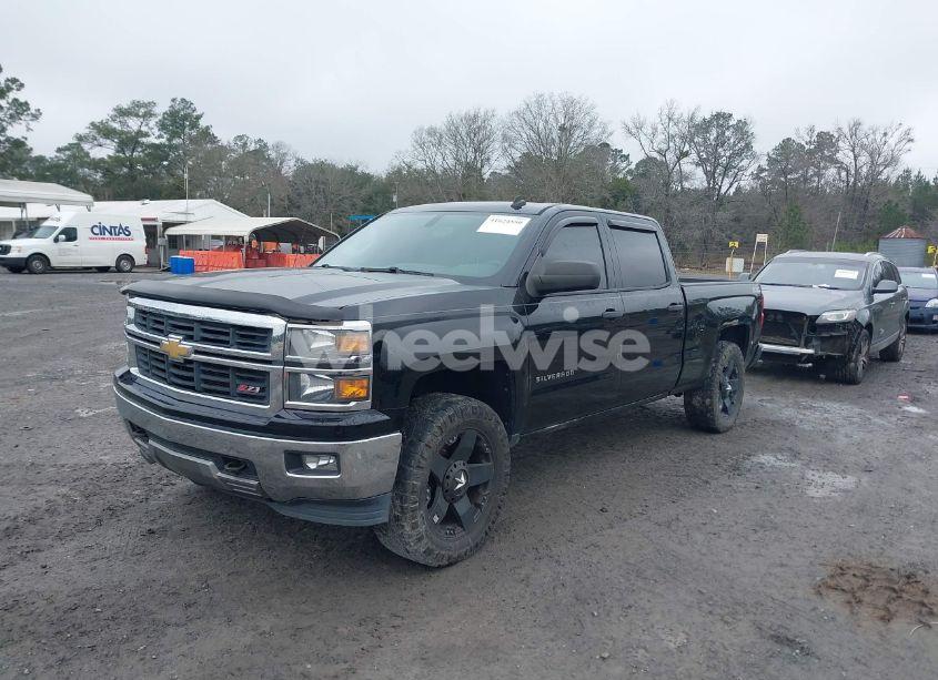 Photo 2 of 2014 Chevrolet Silverado 1500 2LT (VIN 3GCUKREC9EG165860)