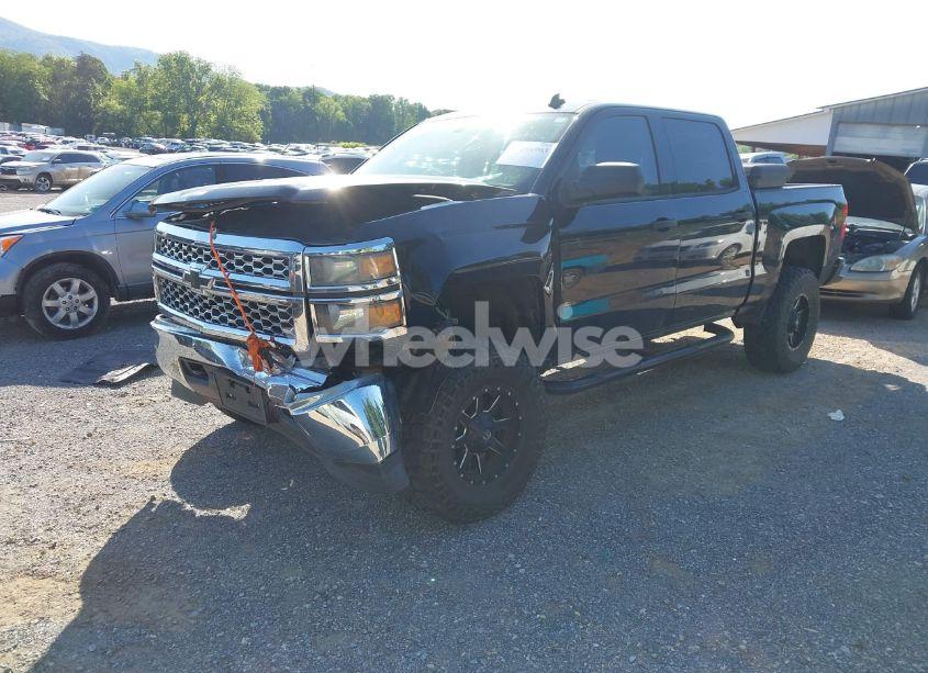 Photo 2 of 2014 Chevrolet Silverado 1500 1LT (VIN 3GCUKREC9EG189902)