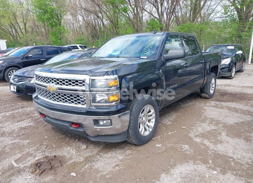 Photo 2 of 2014 Chevrolet Silverado 1500 1LT (VIN 3GCUKREC9EG552568)