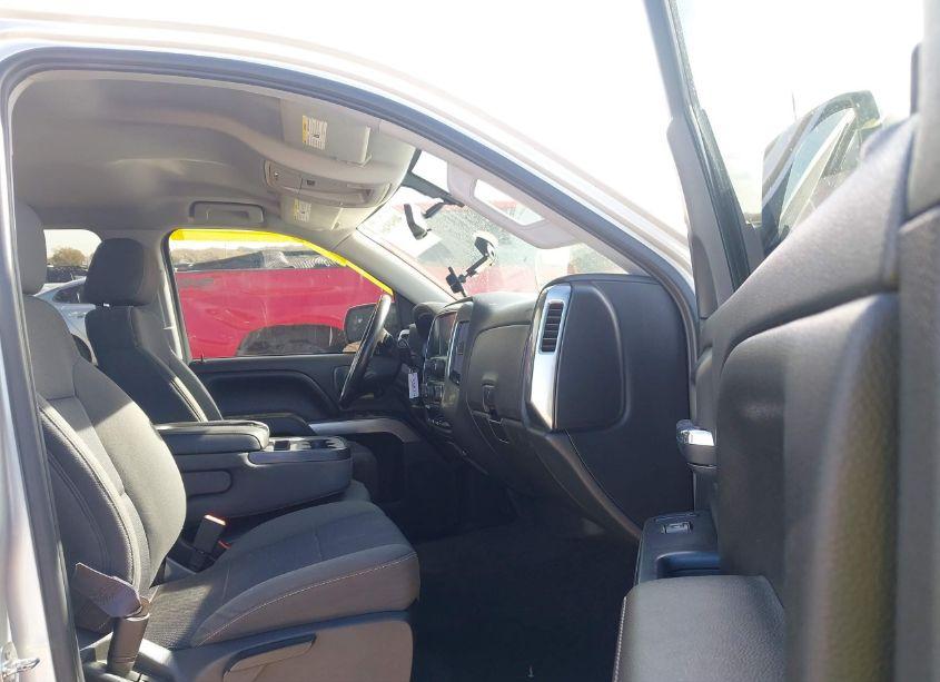 Photo 5 of 2015 Chevrolet Silverado 1500 1LT (VIN 3GCUKREC9FG123111)