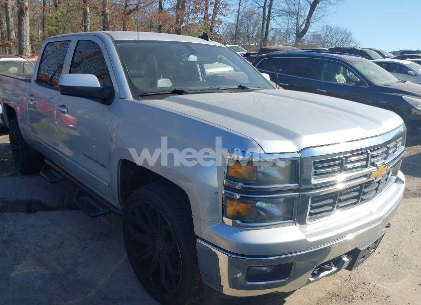2015 Chevrolet Silverado 1500 2LT (VIN 3GCUKREC9FG139924) main photo