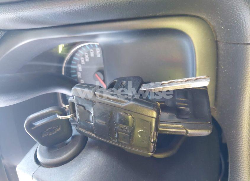 Photo 11 of 2015 Chevrolet Silverado 1500 2LT (VIN 3GCUKREC9FG139924)