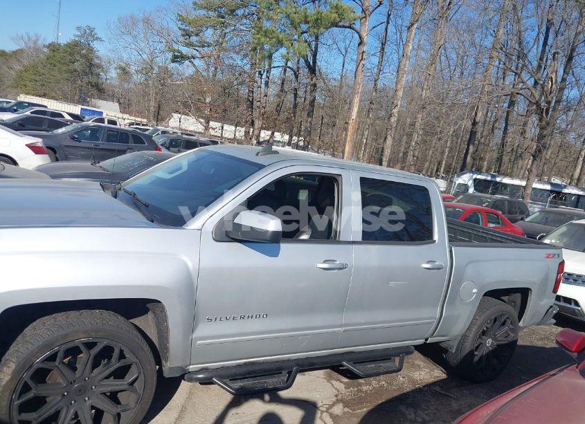 Photo 14 of 2015 Chevrolet Silverado 1500 2LT (VIN 3GCUKREC9FG139924)