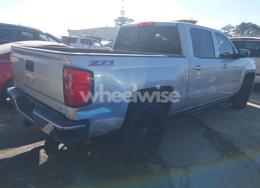 Photo 4 of 2015 Chevrolet Silverado 1500 2LT (VIN 3GCUKREC9FG139924)