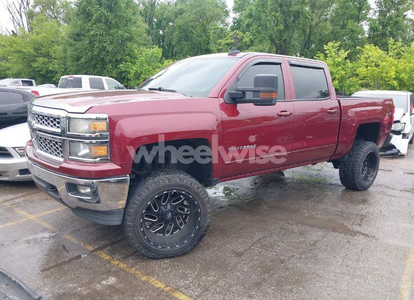 Photo 2 of 2015 Chevrolet Silverado 1500 1LT (VIN 3GCUKREC9FG193708)