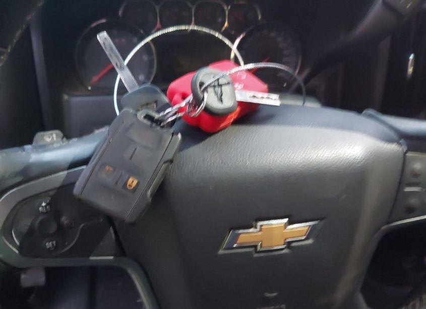 Photo 11 of 2015 Chevrolet Silverado 1500 2LT (VIN 3GCUKREC9FG476495)