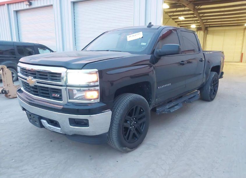 Photo 2 of 2015 Chevrolet Silverado 1500 2LT (VIN 3GCUKREC9FG476495)