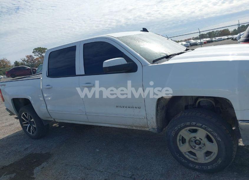 Photo 13 of 2015 Chevrolet Silverado 1500 1LT (VIN 3GCUKREC9FG489408)