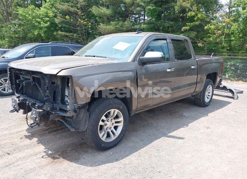 Photo 2 of 2015 Chevrolet Silverado 1500 1LT (VIN 3GCUKREC9FG519099)
