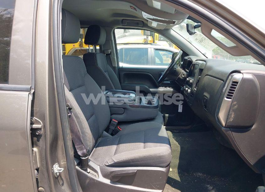 Photo 5 of 2015 Chevrolet Silverado 1500 1LT (VIN 3GCUKREC9FG519099)