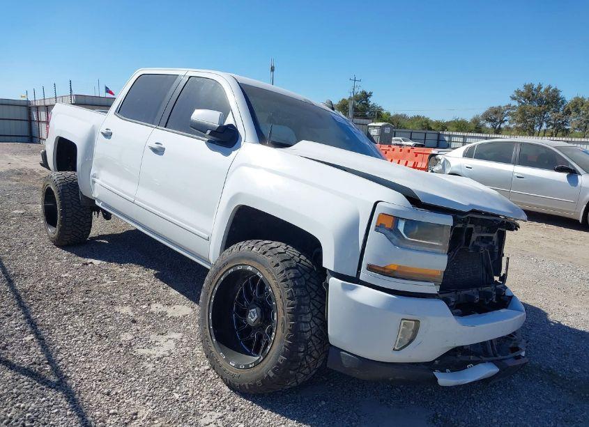 2016 Chevrolet Silverado 1500 2LT (VIN 3GCUKREC9GG112174) main photo