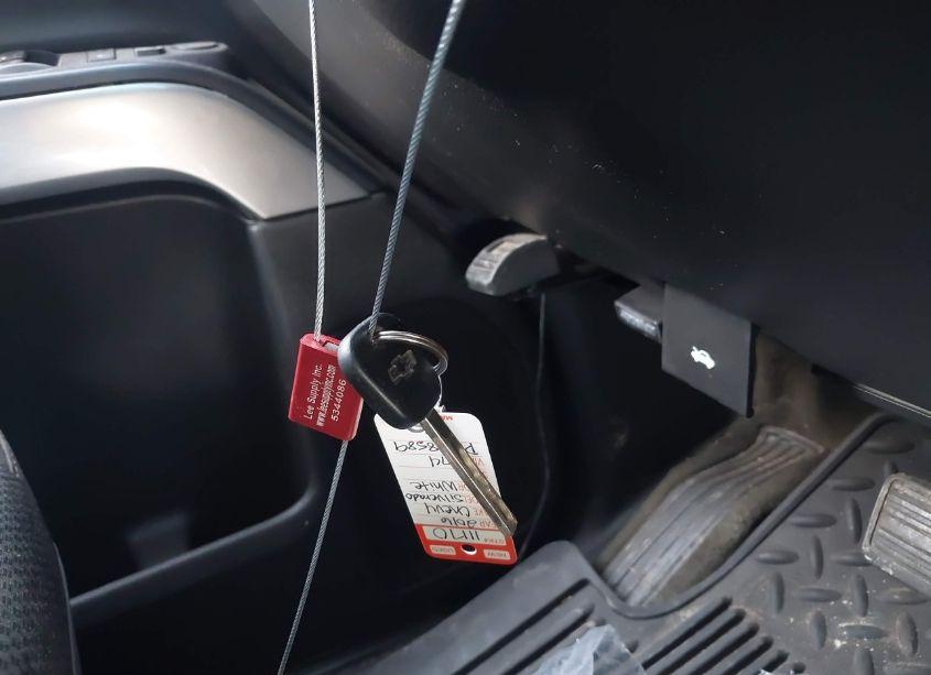 Photo 11 of 2016 Chevrolet Silverado 1500 2LT (VIN 3GCUKREC9GG112174)