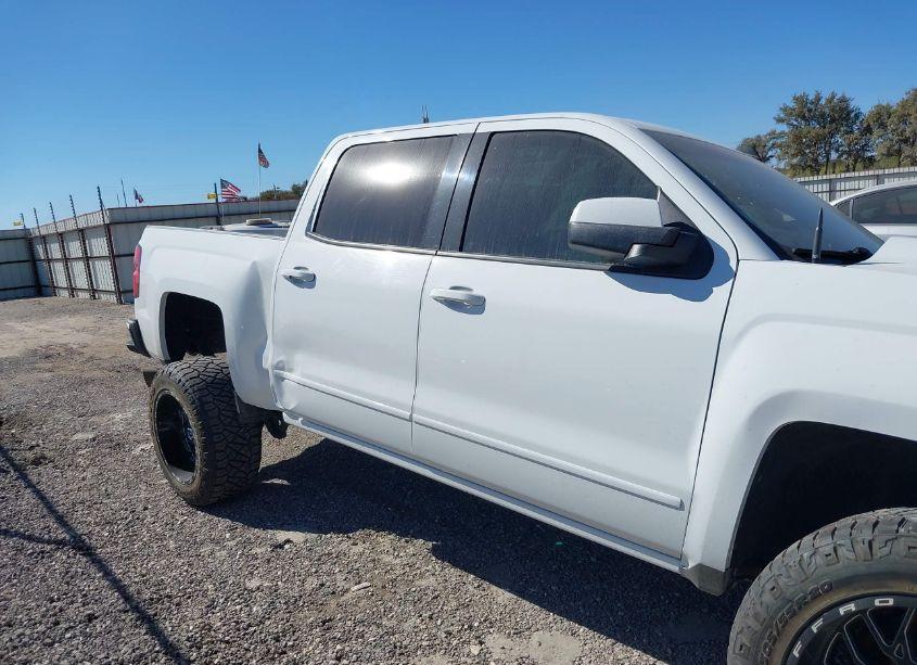 Photo 13 of 2016 Chevrolet Silverado 1500 2LT (VIN 3GCUKREC9GG112174)
