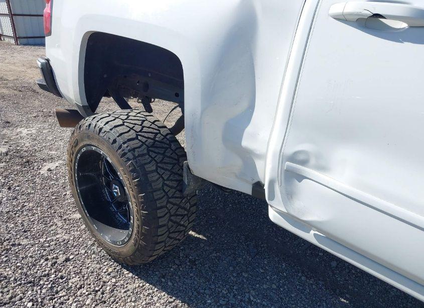 Photo 21 of 2016 Chevrolet Silverado 1500 2LT (VIN 3GCUKREC9GG112174)