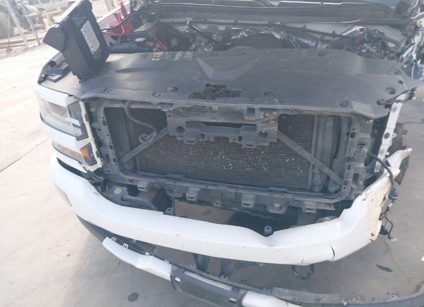 Photo 6 of 2016 Chevrolet Silverado 1500 2LT (VIN 3GCUKREC9GG112174)