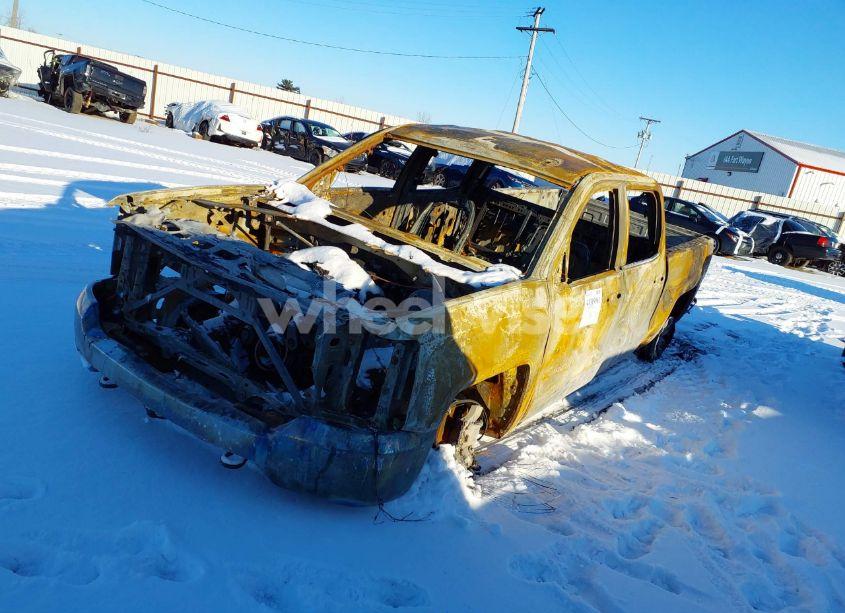 Photo 2 of 2016 Chevrolet Silverado 1500 1LT (VIN 3GCUKREC9GG141450)