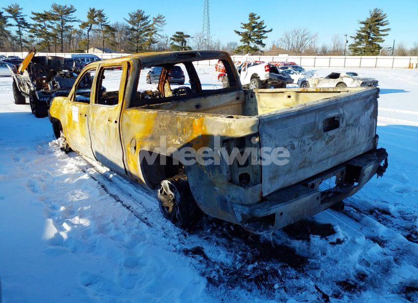 Photo 3 of 2016 Chevrolet Silverado 1500 1LT (VIN 3GCUKREC9GG141450)