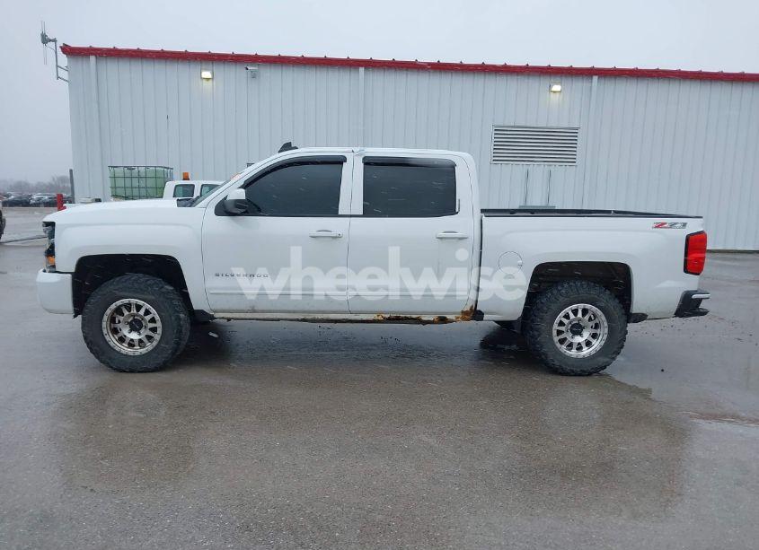 Photo 14 of 2016 Chevrolet Silverado 1500 2LT (VIN 3GCUKREC9GG202019)