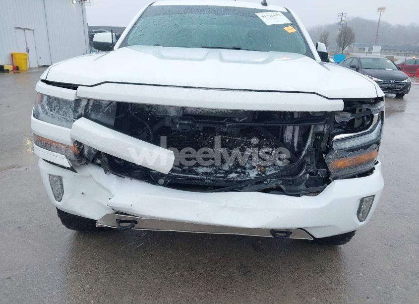 Photo 6 of 2016 Chevrolet Silverado 1500 2LT (VIN 3GCUKREC9GG202019)