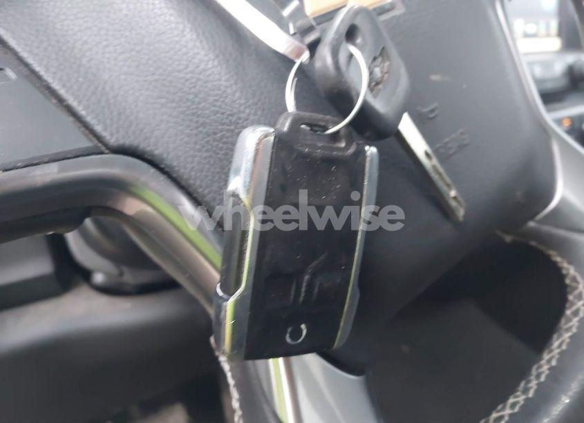 Photo 11 of 2016 Chevrolet Silverado 1500 1LT (VIN 3GCUKREC9GG205499)