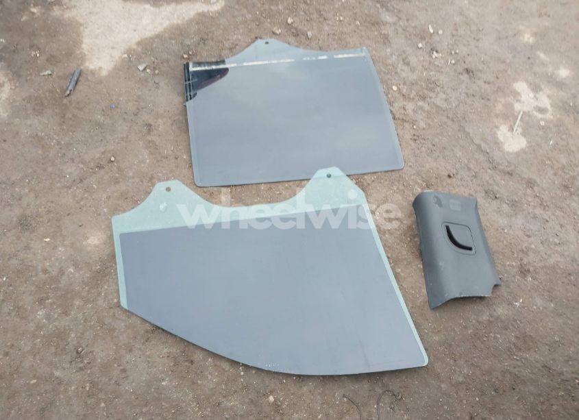 Photo 19 of 2016 Chevrolet Silverado 1500 1LT (VIN 3GCUKREC9GG205499)