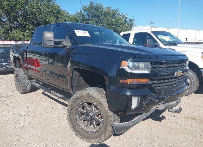 2016 Chevrolet Silverado 1500 2LT (VIN 3GCUKREC9GG257196) main photo