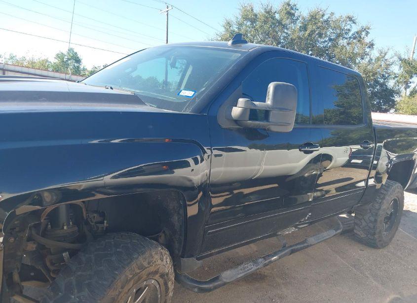 Photo 14 of 2016 Chevrolet Silverado 1500 2LT (VIN 3GCUKREC9GG257196)