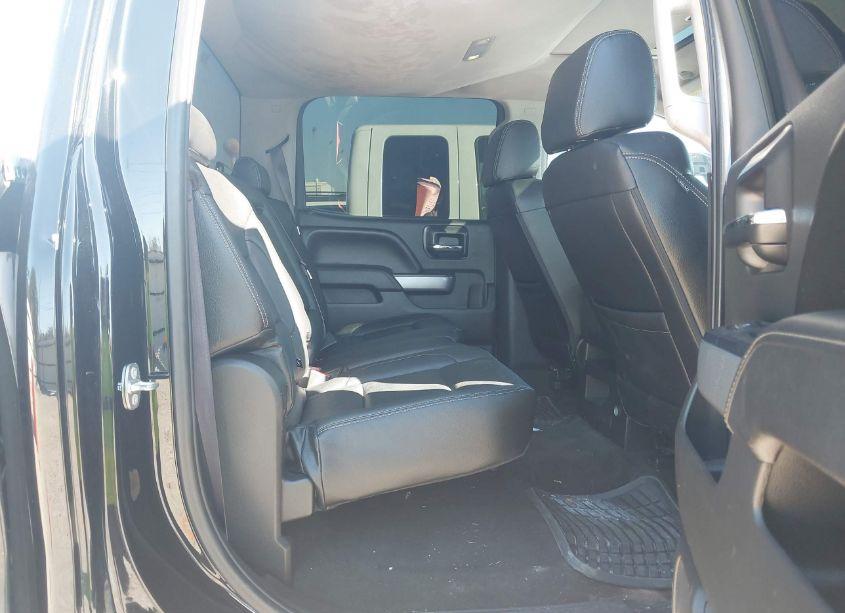 Photo 8 of 2016 Chevrolet Silverado 1500 2LT (VIN 3GCUKREC9GG257196)