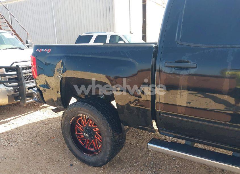 Photo 6 of 2016 Chevrolet Silverado 1500 1LT (VIN 3GCUKREC9GG283796)