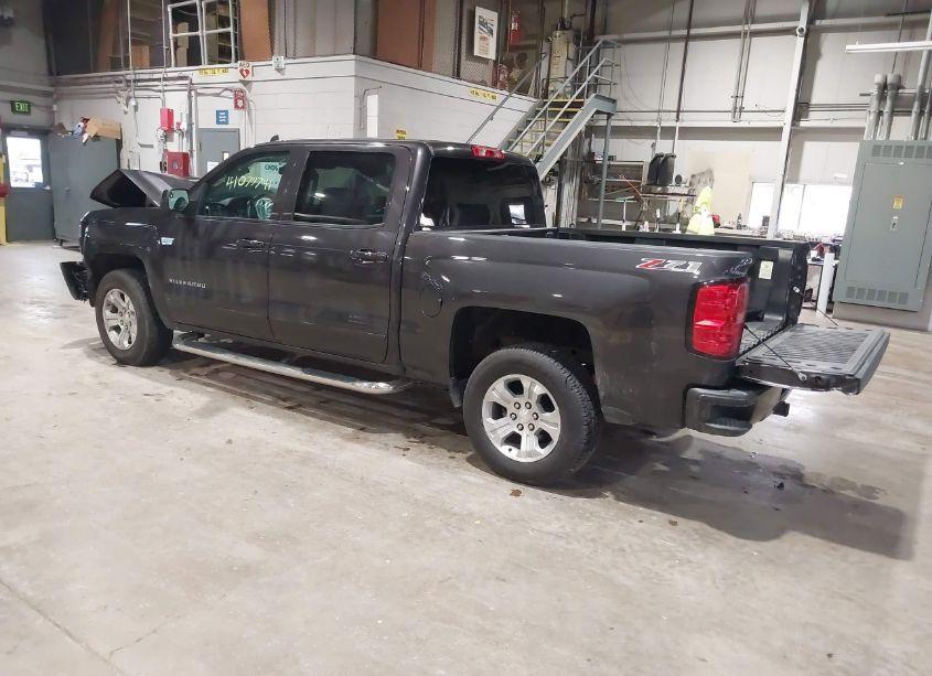Photo 3 of 2016 Chevrolet Silverado 1500 2LT (VIN 3GCUKREC9GG310608)