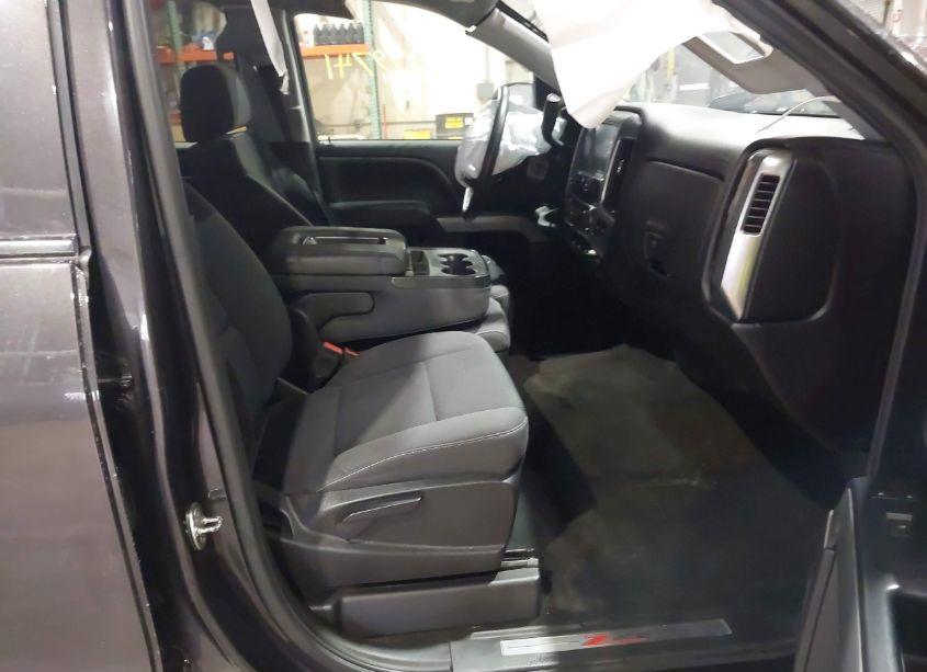 Photo 5 of 2016 Chevrolet Silverado 1500 2LT (VIN 3GCUKREC9GG310608)