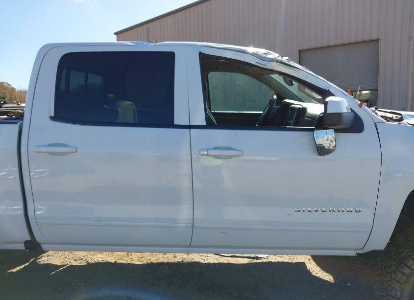 Photo 13 of 2016 Chevrolet Silverado 1500 2LT (VIN 3GCUKREC9GG334729)