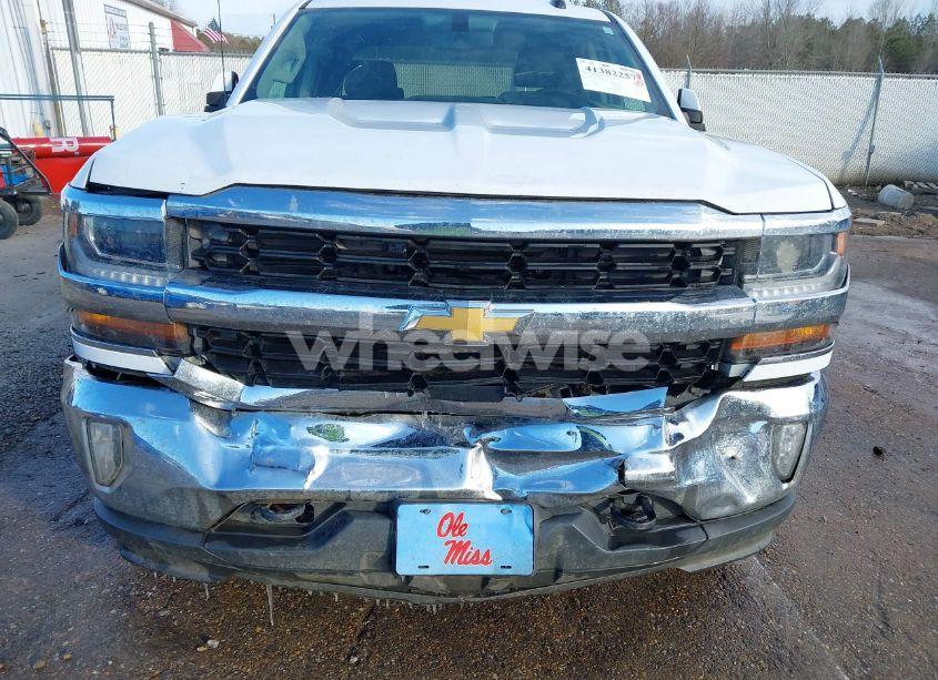 Photo 6 of 2017 Chevrolet Silverado 1500 1LT (VIN 3GCUKREC9HG149579)