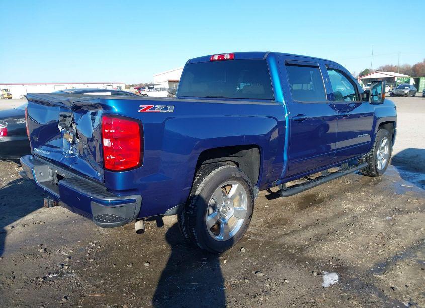 Photo 4 of 2017 Chevrolet Silverado 1500 2LT (VIN 3GCUKREC9HG153812)