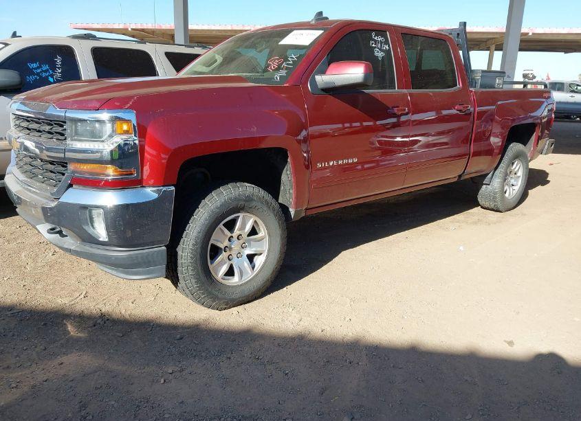 Photo 2 of 2017 Chevrolet Silverado 1500 1LT (VIN 3GCUKREC9HG188270)