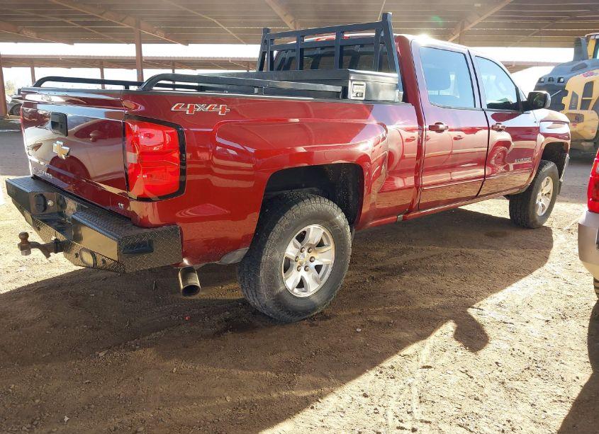 Photo 4 of 2017 Chevrolet Silverado 1500 1LT (VIN 3GCUKREC9HG188270)