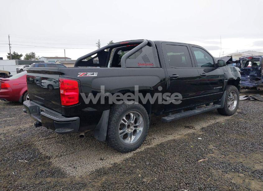 Photo 4 of 2017 Chevrolet Silverado 1500 2LT (VIN 3GCUKREC9HG238388)