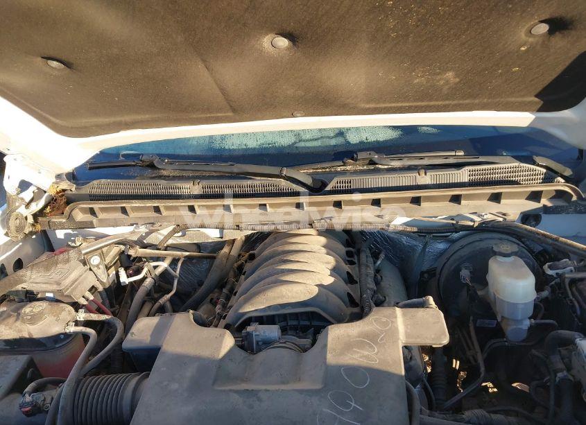 Photo 10 of 2017 Chevrolet Silverado 1500 2LT (VIN 3GCUKREC9HG385505)