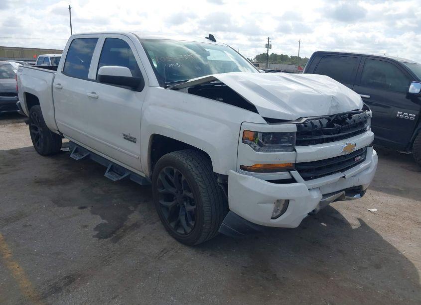 2017 Chevrolet Silverado 1500 2LT (VIN 3GCUKREC9HG406286) main photo